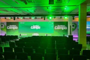 Sala ampla faz parte da Infraestrutura do Centro de Convenções Frei Caneca